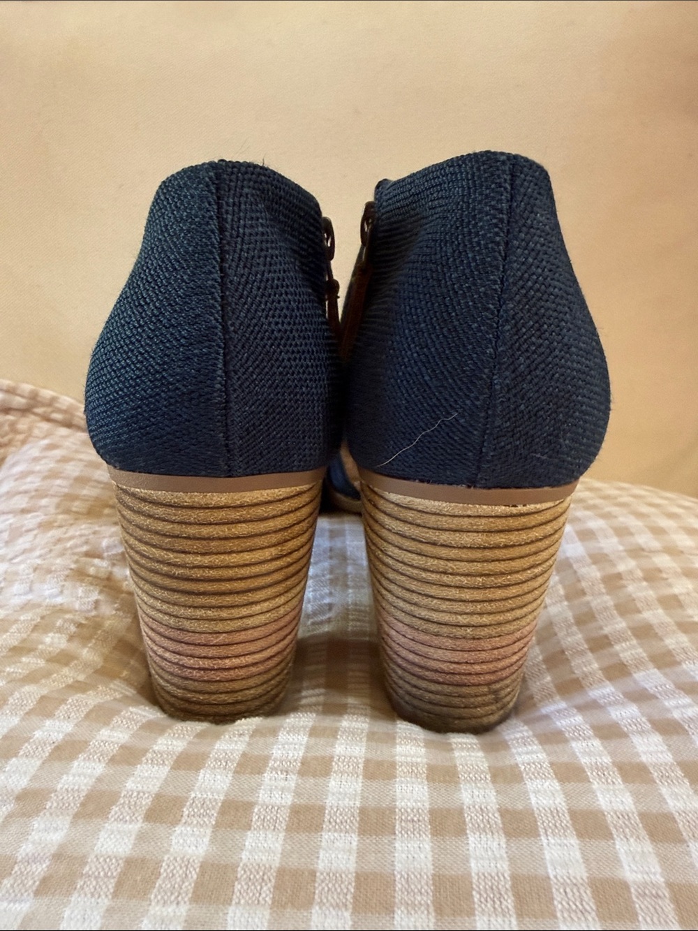 Toms Navy Blue Textured Block Heel Sandals - Picture 3 of 5